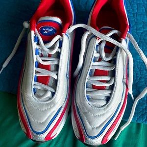 Brand new 7.5 Men Reebok Sneakers